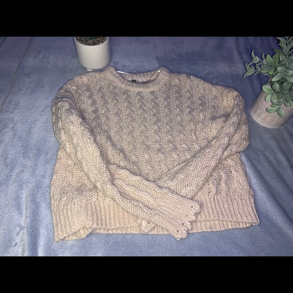 H&M Cream Colored Sweater